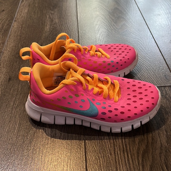 Nike runners size 11C - Picture 4 of 7